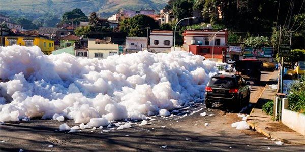 Espuma rio Tietê em Pirapora