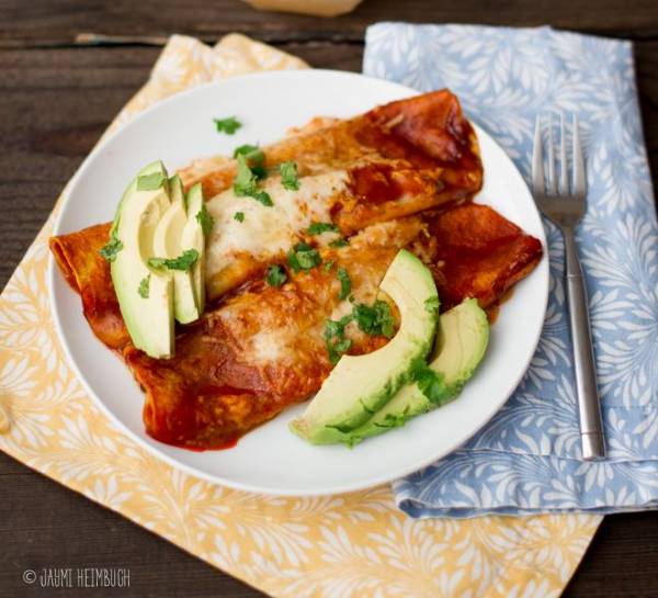 enchiladas de feijão com pimentas verdes