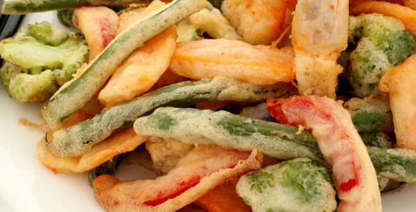 tempura com muitos legumes