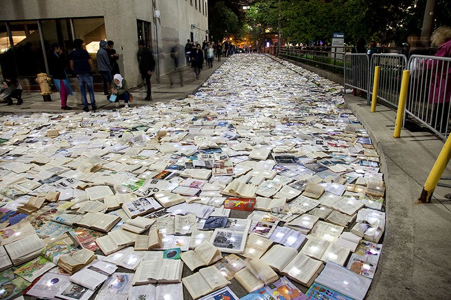 10000 livros toronto 2