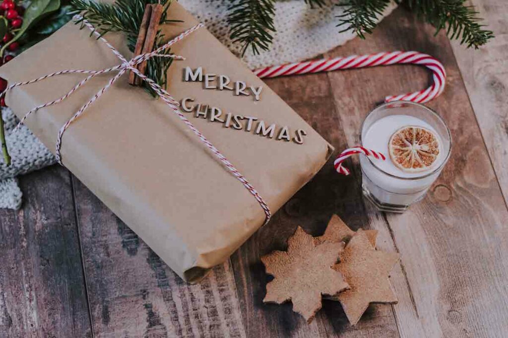 Natal sustentável. Presentes naturais, com embalagem reciclada. ©Ylanite Koppens/Pexels