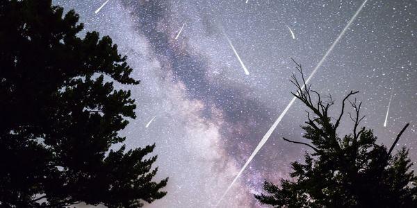 estrelas-cadentes artificiais