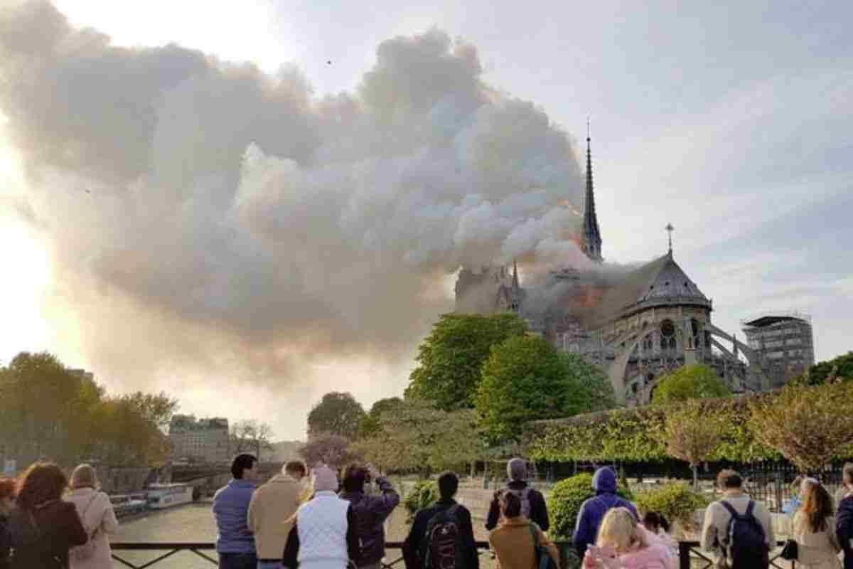 Incêndio em Notre-Dame