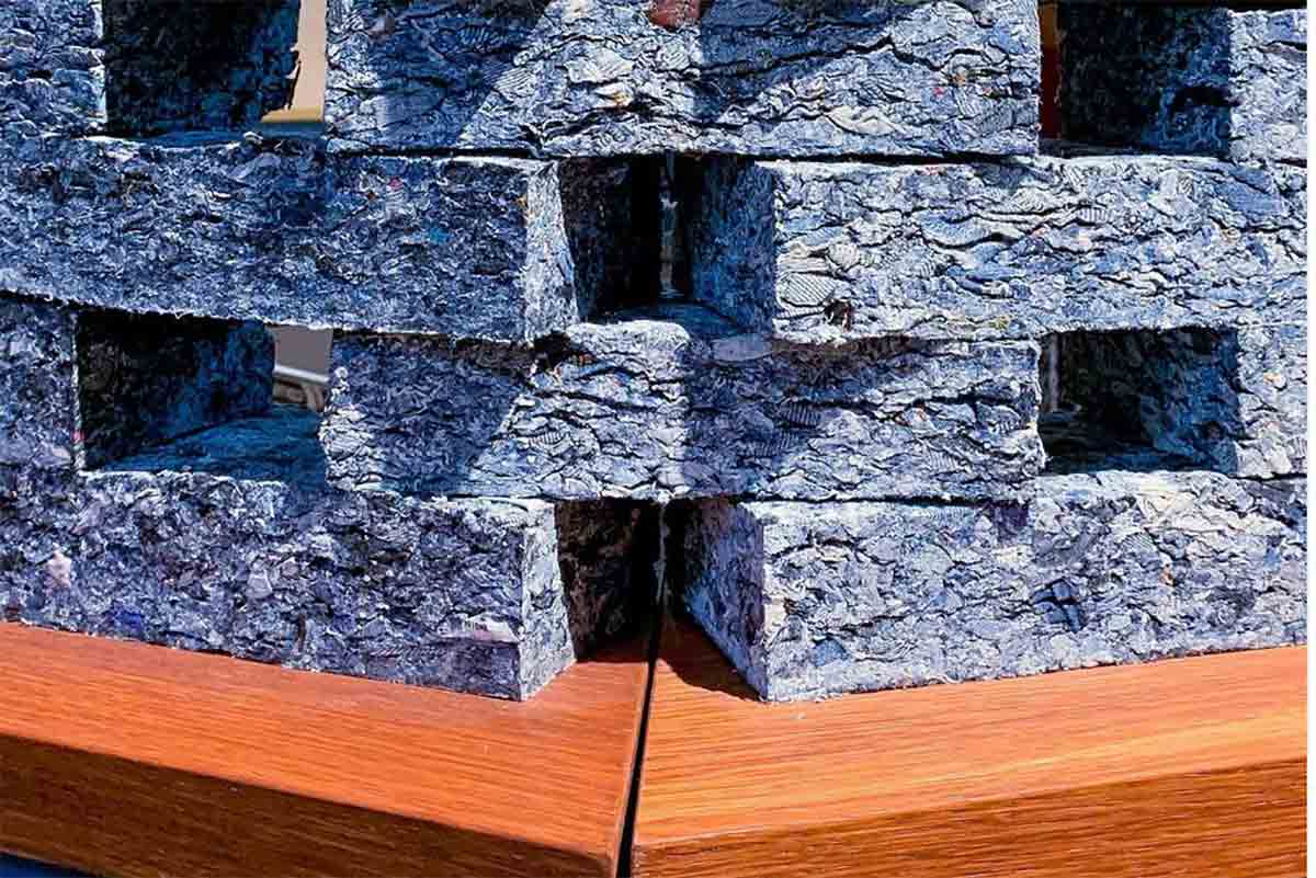 FabBRICK: esse projeto transforma roupas velhas em tijolos