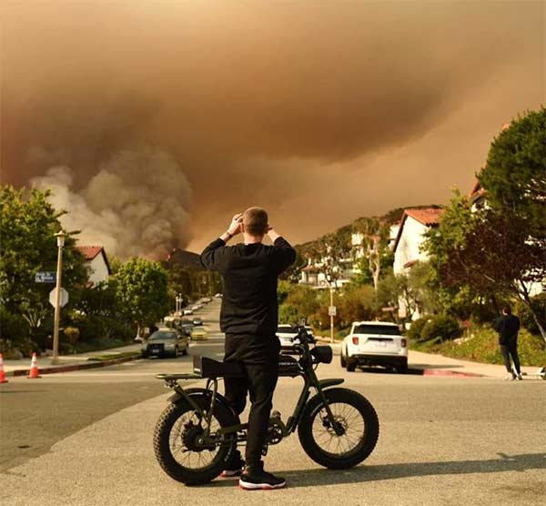 Los Angeles, Califórnia/@guardian